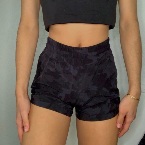 Lululemon mid rise gray and black camo short - Picture 1 of 5